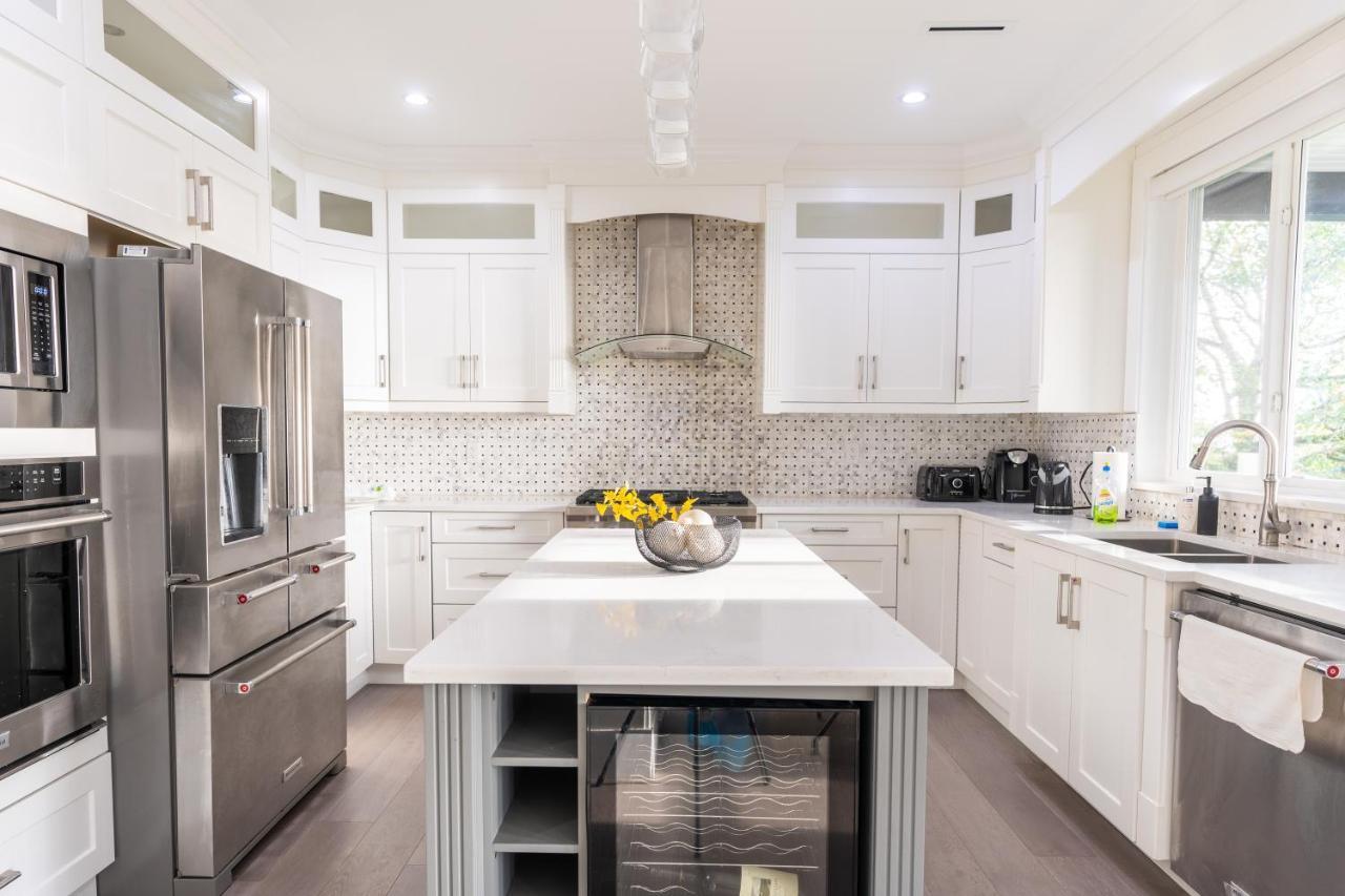 5-Star Luxury And Comfortable Home Нью-Вестминстер Экстерьер фото